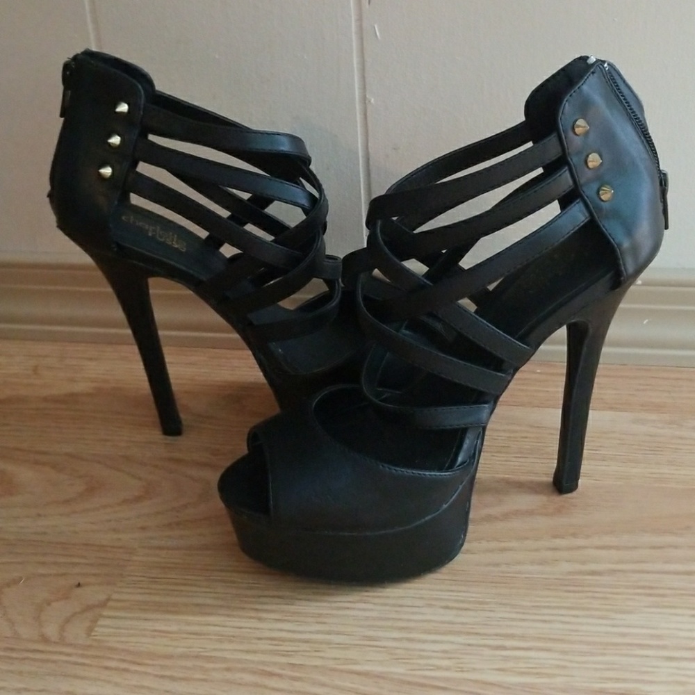 High heels shoes